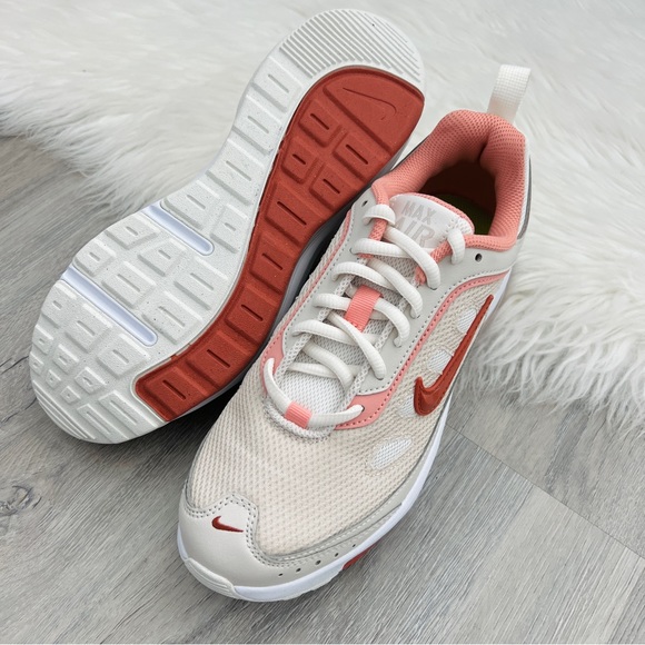 NWT Nike Air Max AP Women’s Shoes - Picture 5 of 10